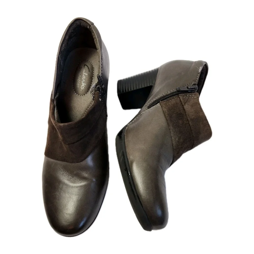 Clarks Bendables Womens Bootie Taupe Brown Leather Upper Ankle Boots Sz 9 M Shoe